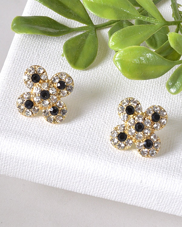 Floral Pattern Stud Earrings