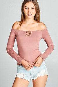 Ladies form-fitting silhouette fashion top