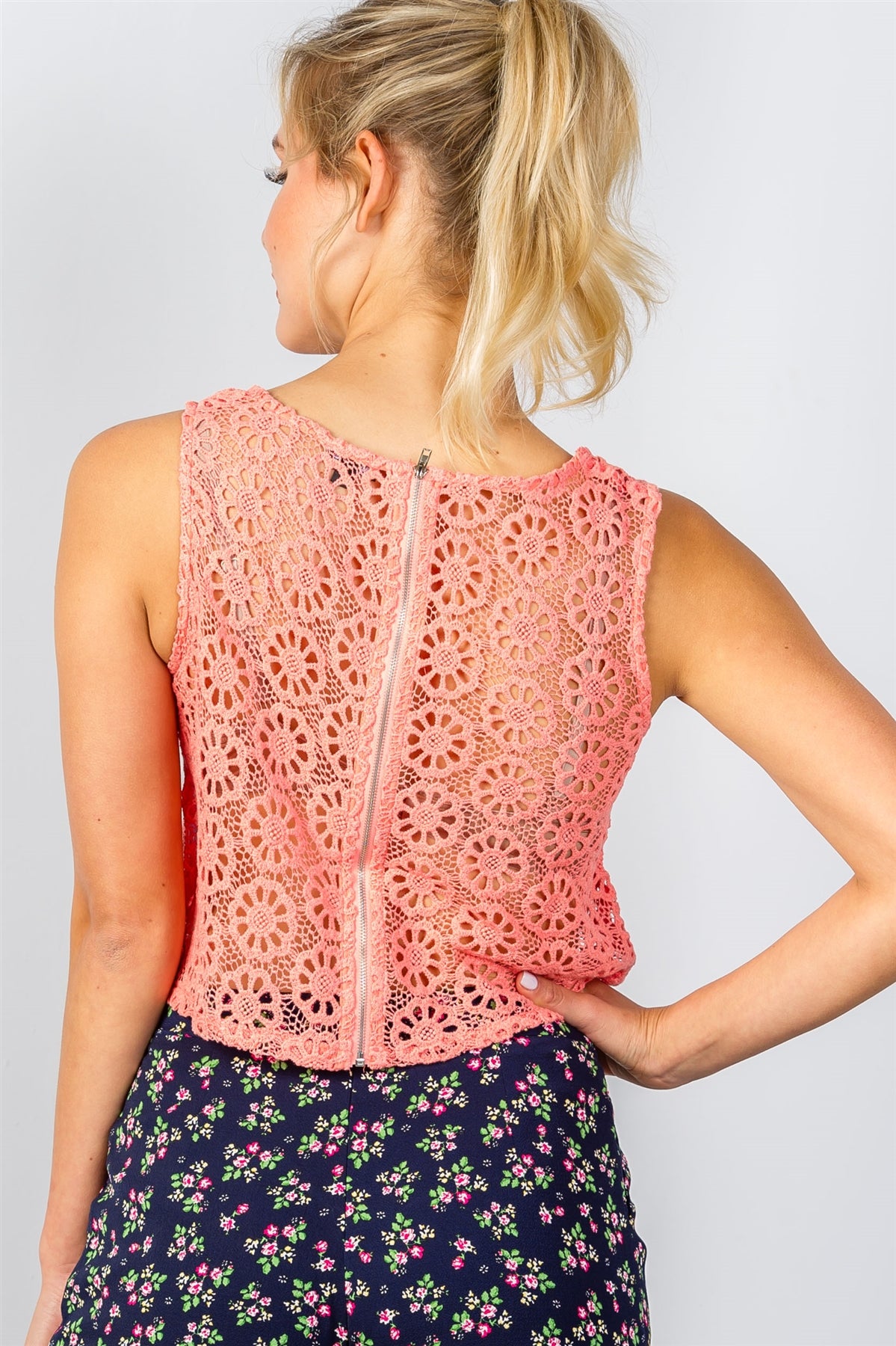 Ladies fashion floral crochet lace crop top