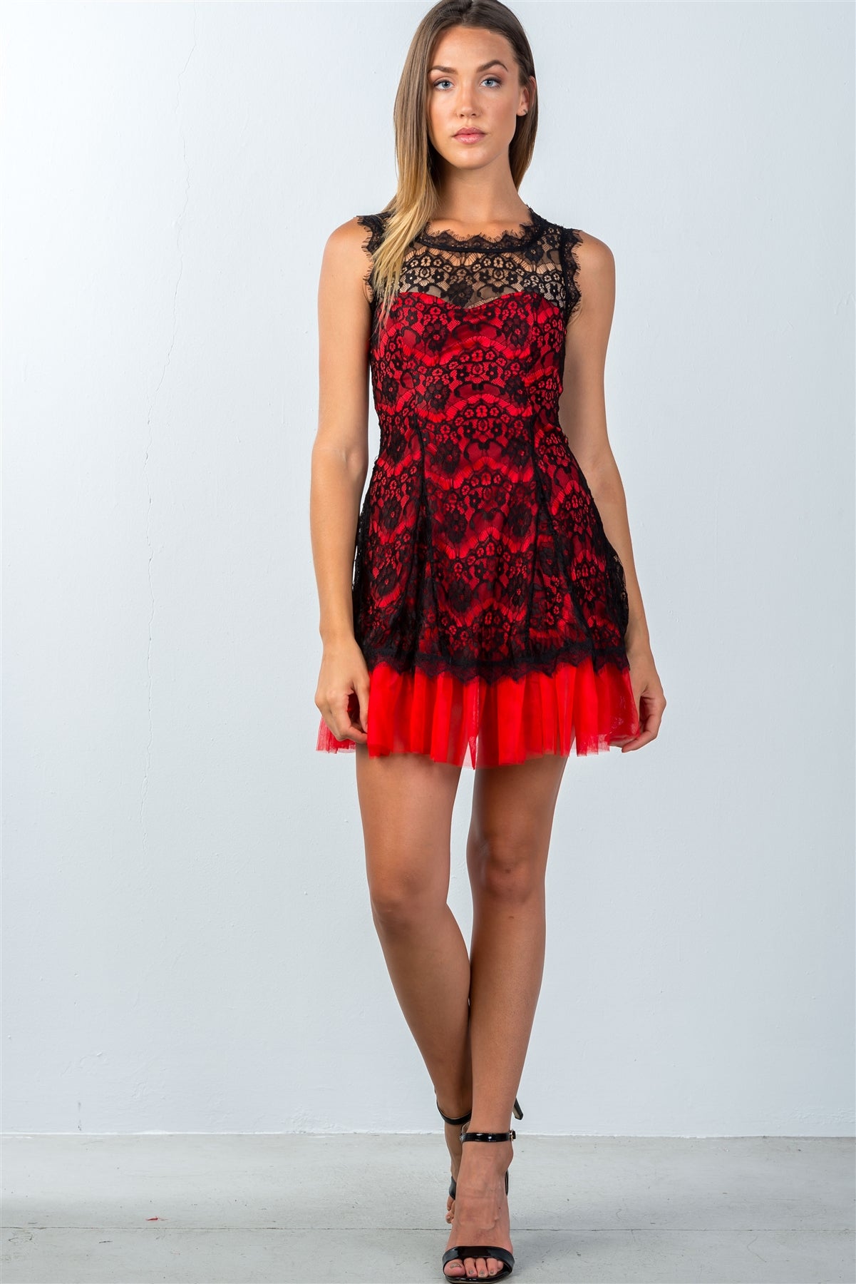 Ladies fashion sleeveless lace contrast tulle hem mini dress