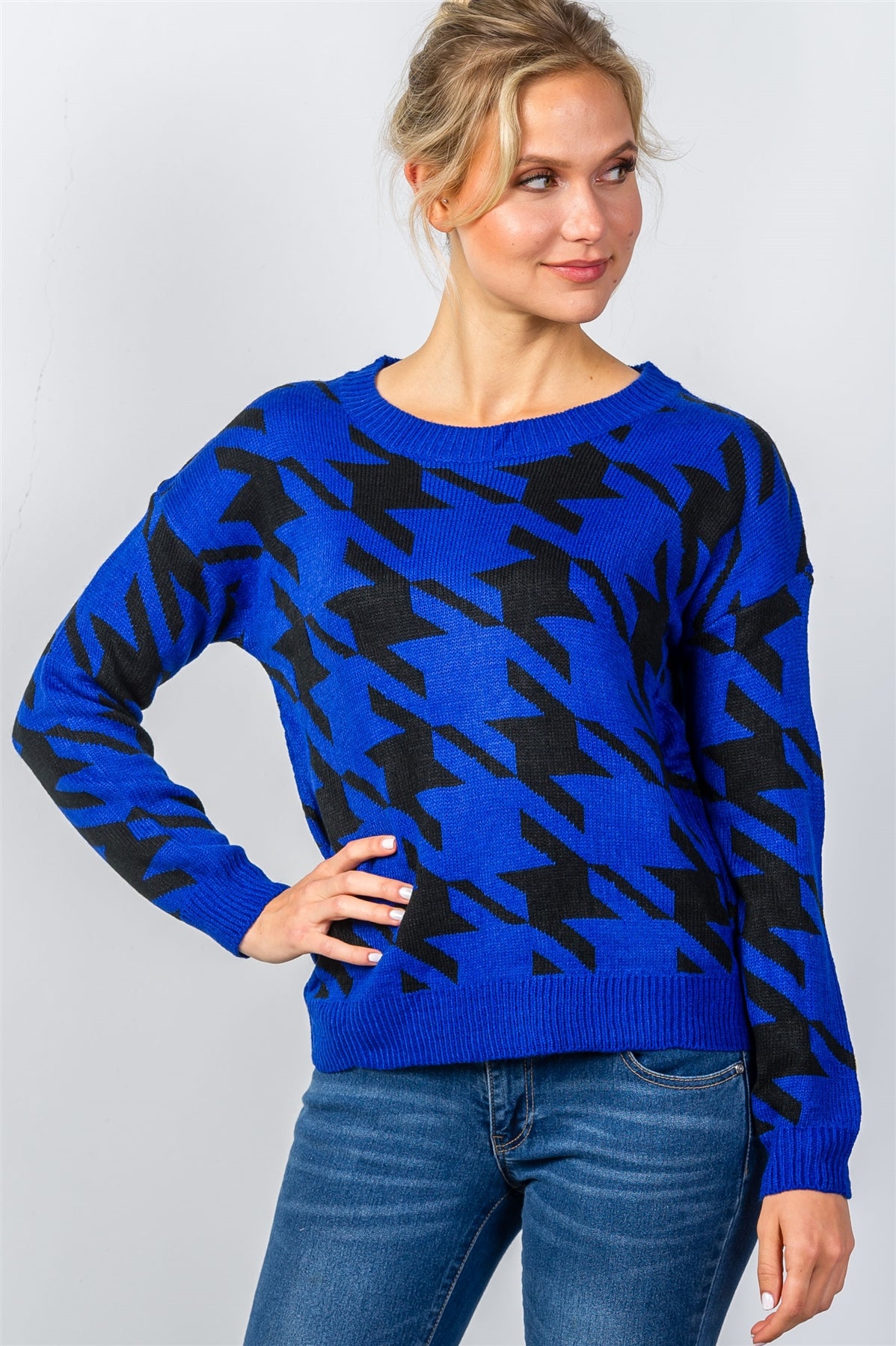 Ladies fashion round neckline geo print color block knit sweater