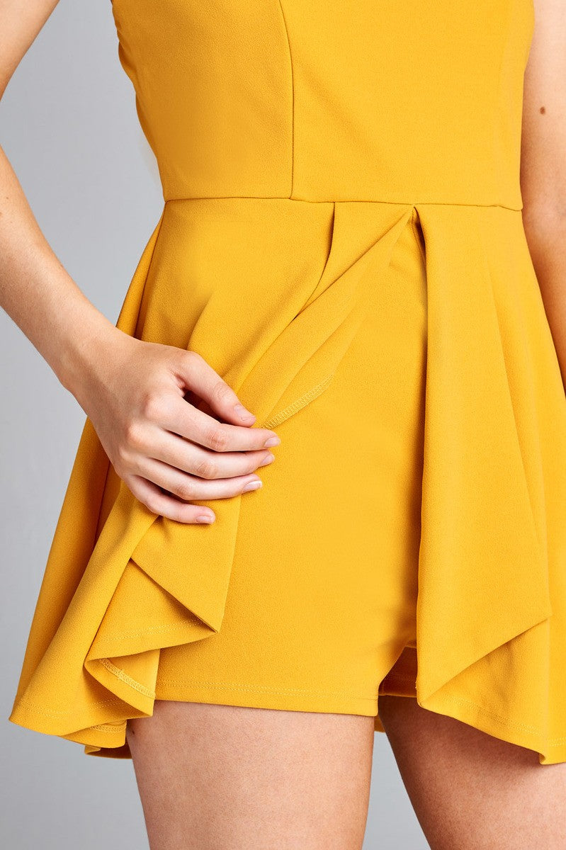 Ladies fashion v-neckline flounce skirt-look overlay pleated detail romper