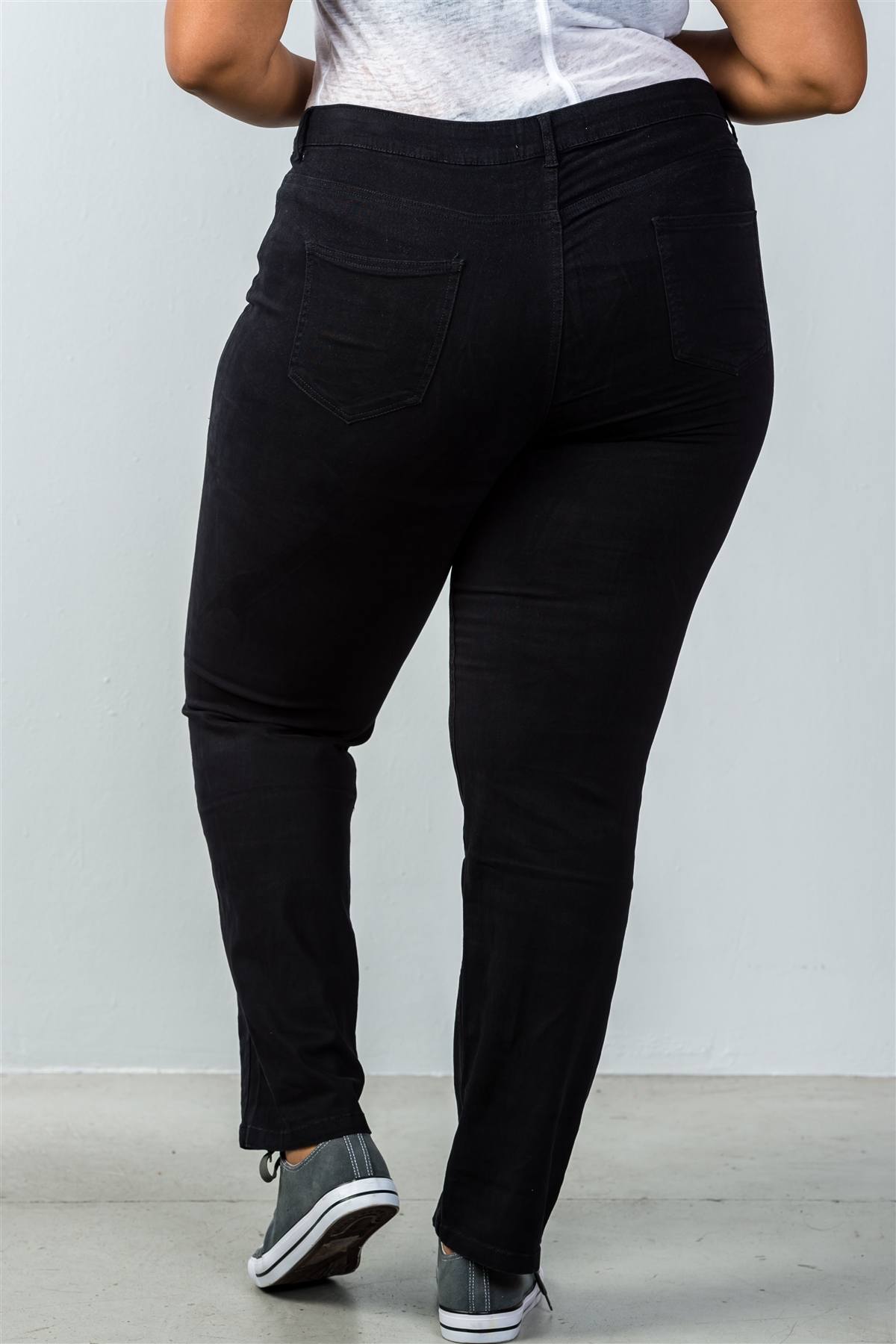 Ladies fashion plus size mid rise distressed jeans