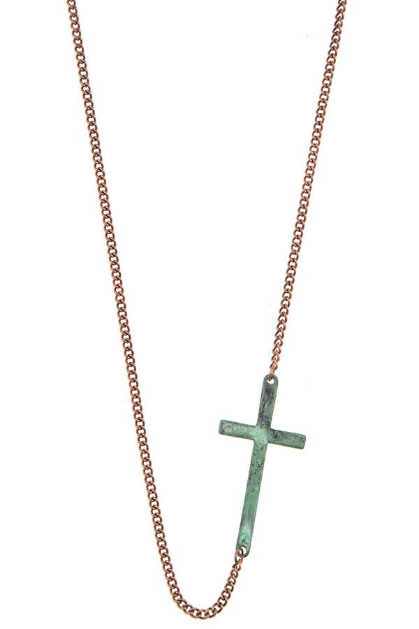 Side cross pendant short necklace