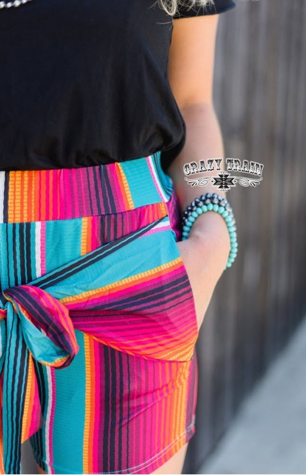 EASY AS TIE SHORTS ** SERAPE BOW